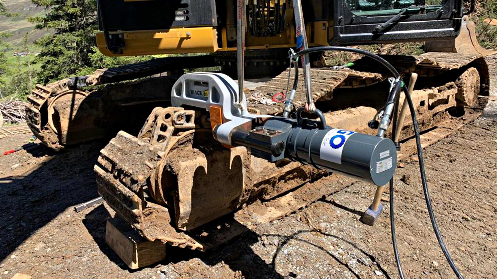 Portable hydraulic press